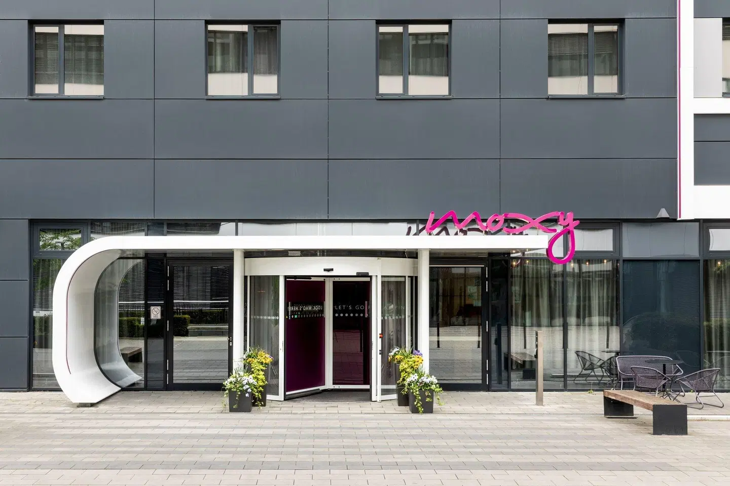 Moxy Frankfurt Eschborn EXTERIOR