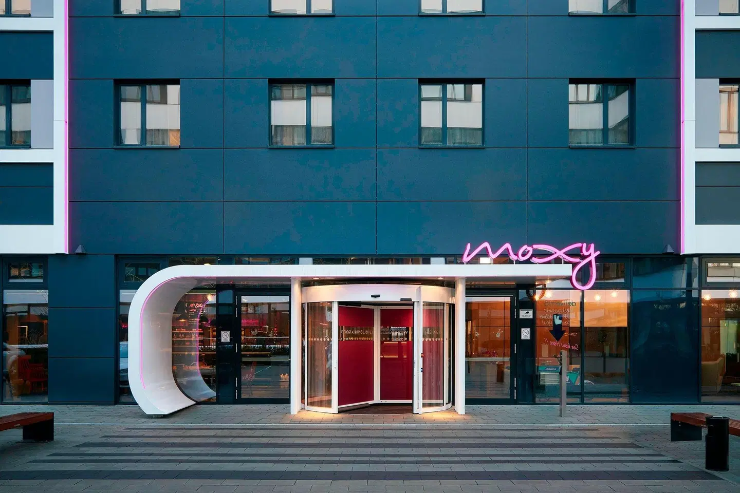 Moxy Frankfurt Eschborn EXTERIOR