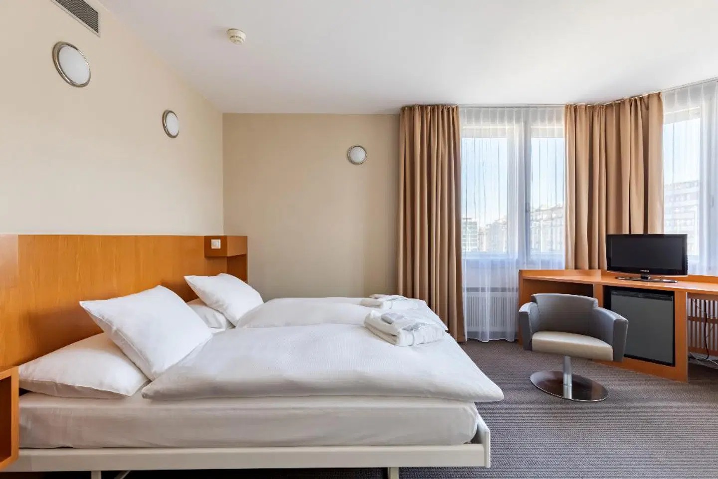 Cornavin ROOM_EXAMPLE