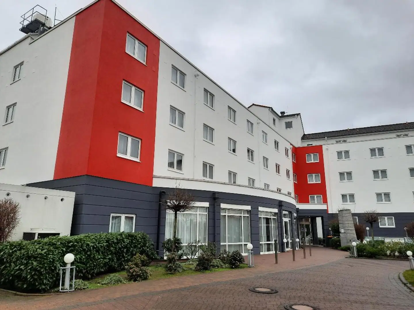 AMEDIA Hotel & Suites Frankfurt Airport EXTERIOR