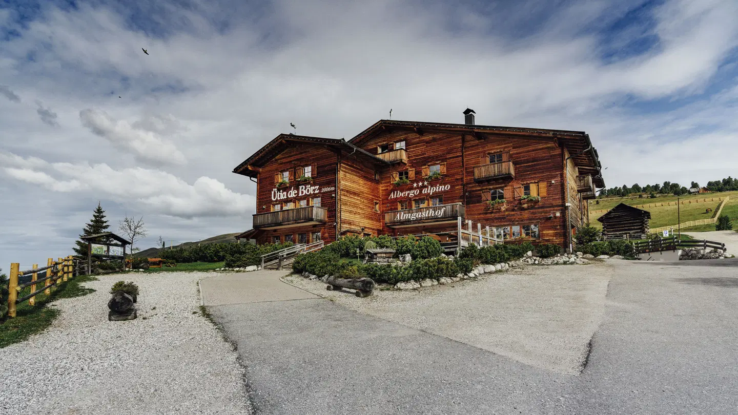 Ütia de Börz EXTERIOR
