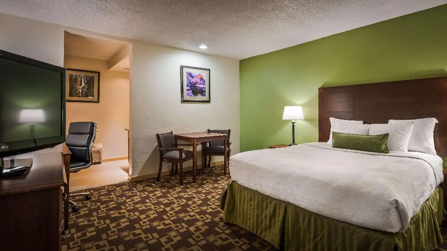 Best Western Plus Inn ROOM_EXAMPLE