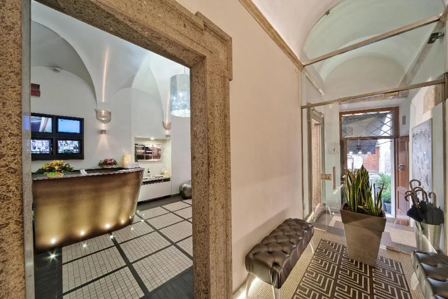 Navona Palace Luxury Inn ROOM_EXAMPLE