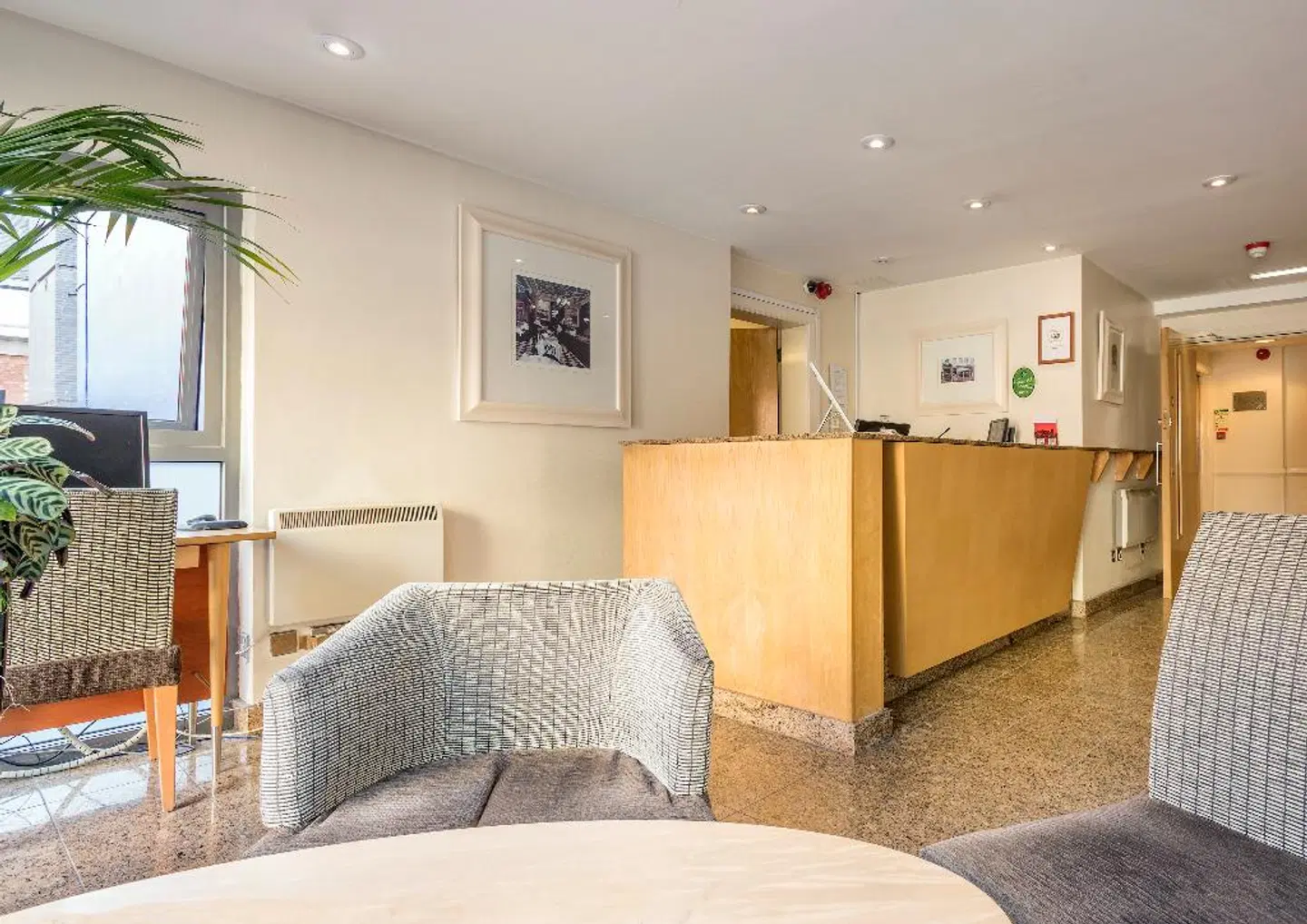 Holyrood Aparthotel LOUNGE_LOBBY