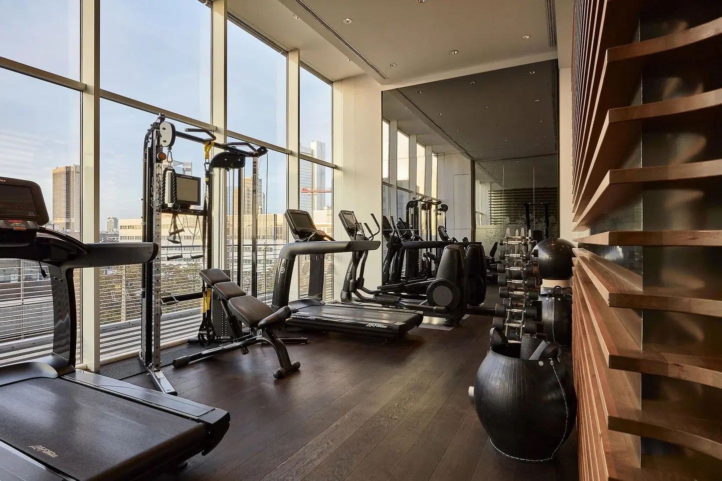 Roomers SPORTS_AND_LEISURE