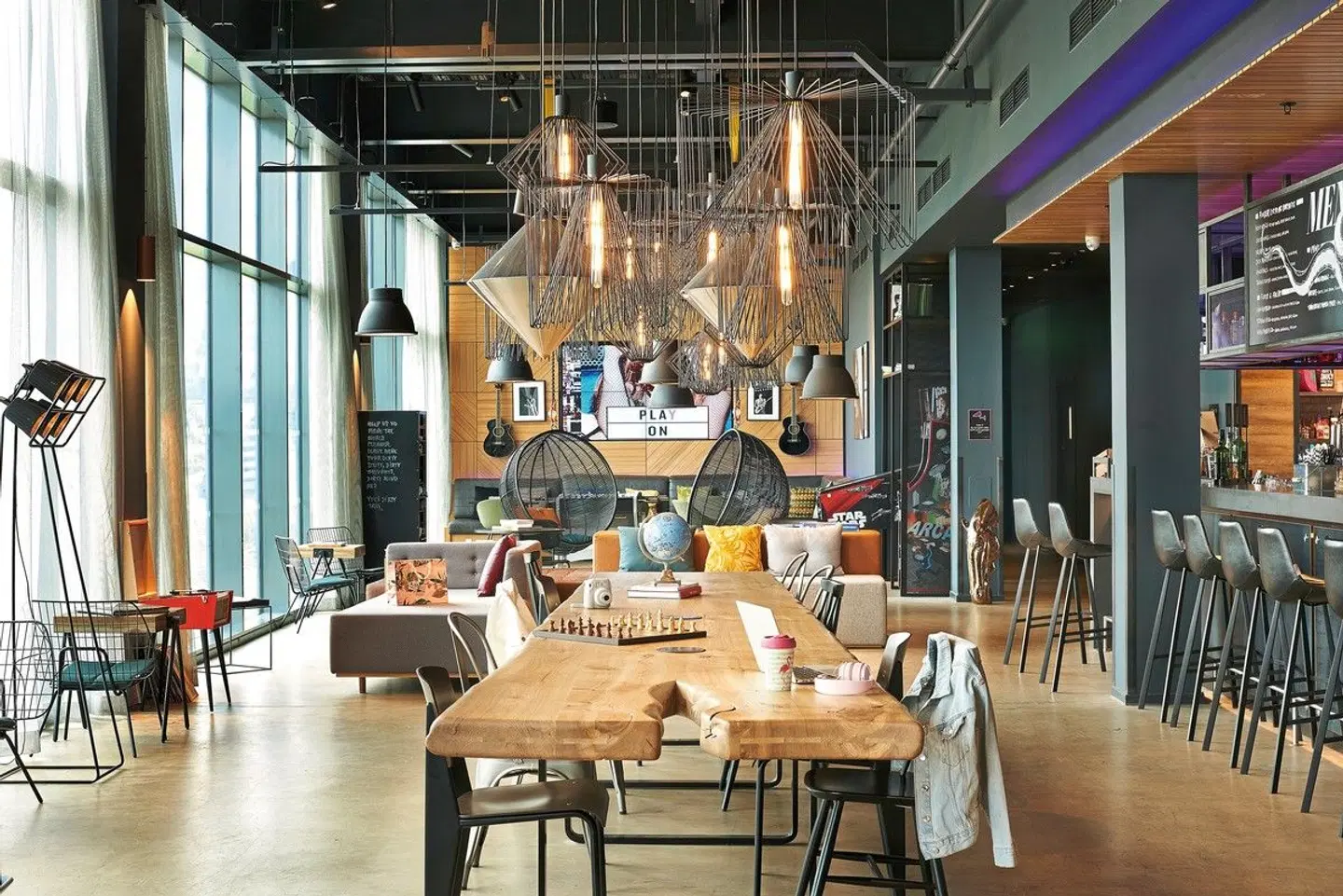 Moxy Edinburgh Airport Military Tattoo Paket Restaurant
