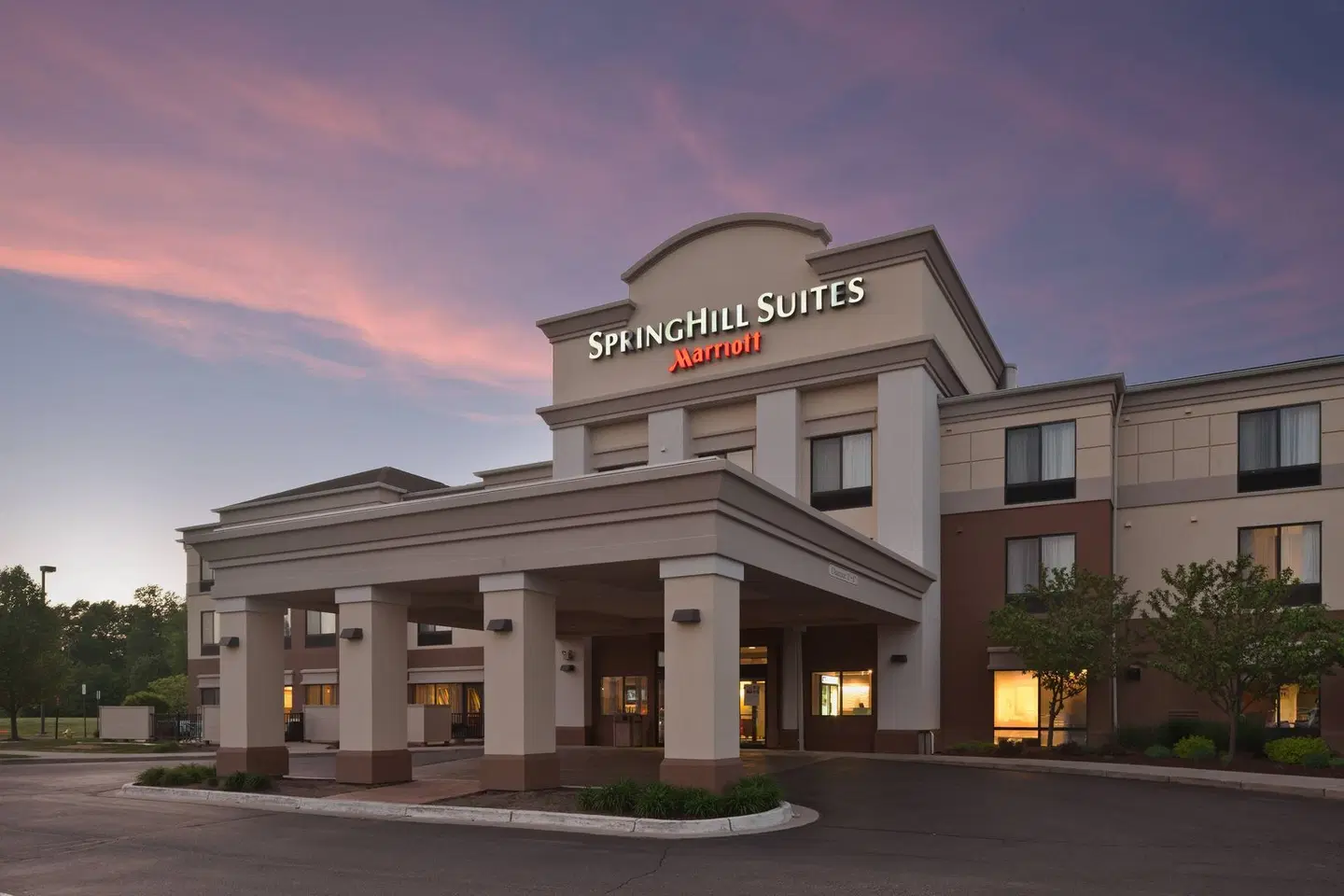 SpringHill Suites by Marriott Lansing EXTERIOR