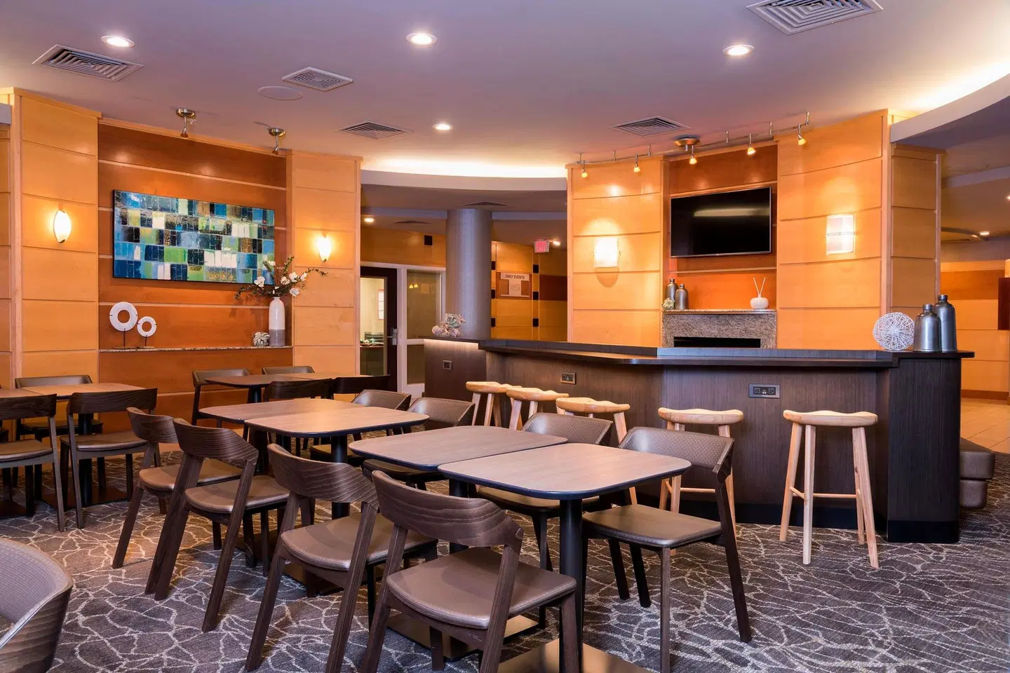 SpringHill Suites Midland Bar
