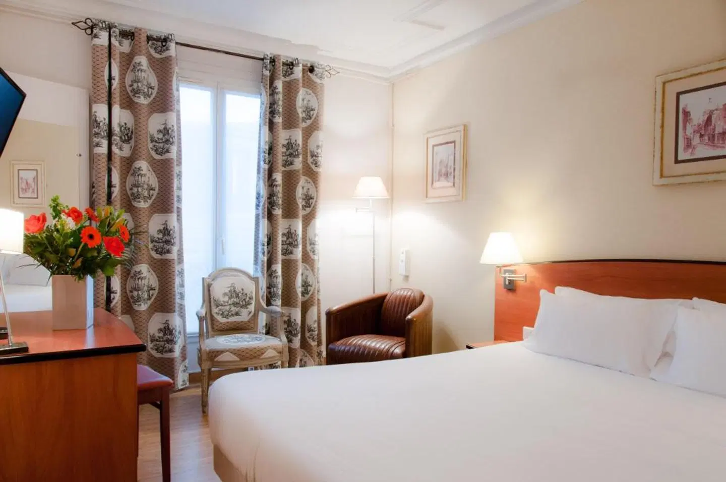 Eden Montmartre ROOM_EXAMPLE