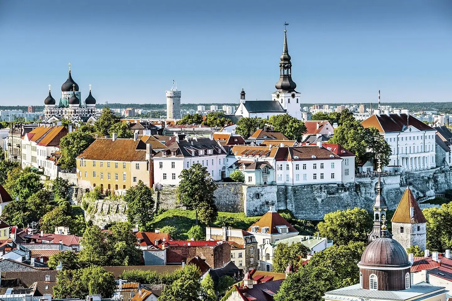 Nordische Nachbarn - Kurzreise von Tallinn nach Helsinki Terrasse