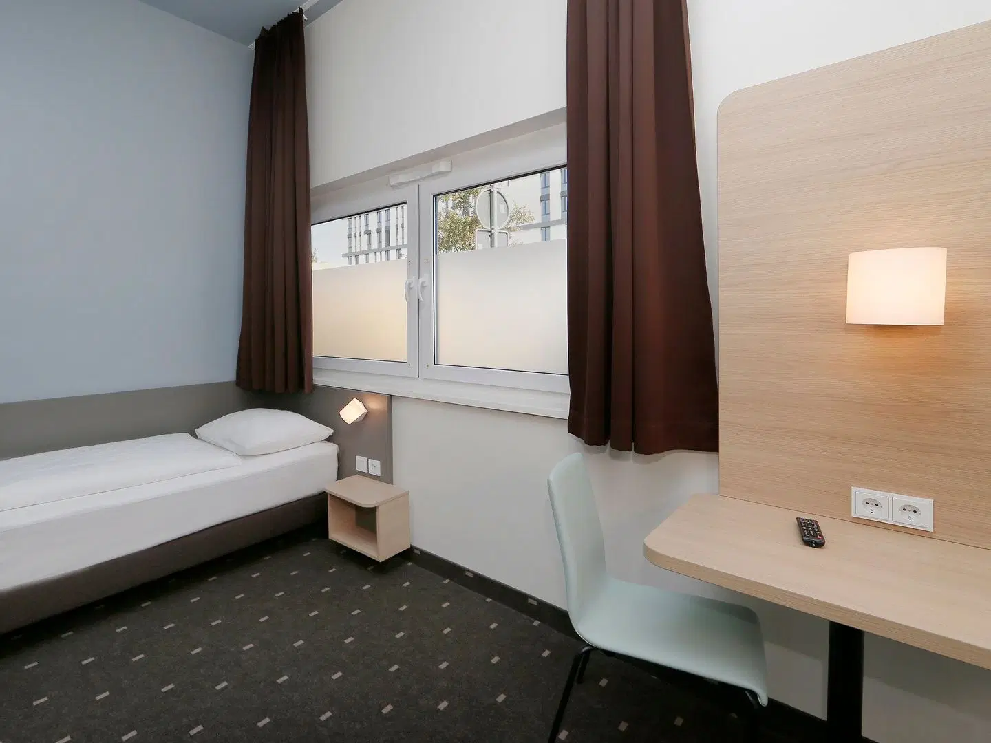 B&B Hotel Berlin-Airport ROOM_EXAMPLE