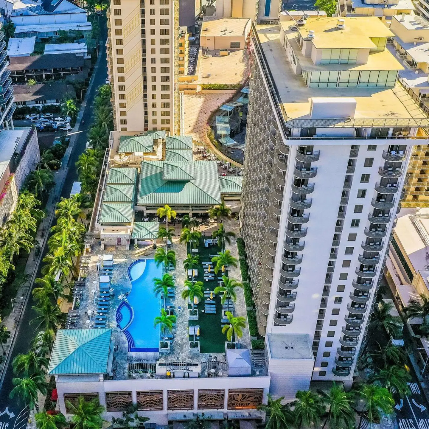 Embassy Suites by Hilton Waikiki Beach Walk EXTERIOR