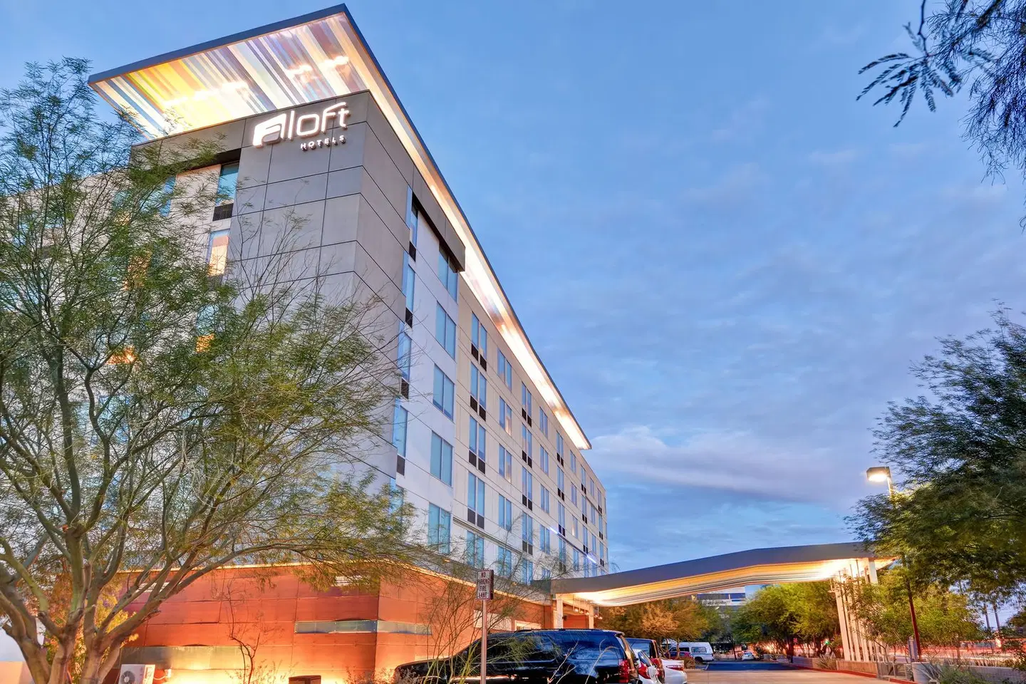 Aloft Phoenix Airport EXTERIOR