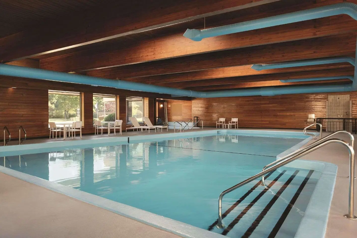Country Inn & Suites by Radisson, Traverse City, MI Hallenbad
