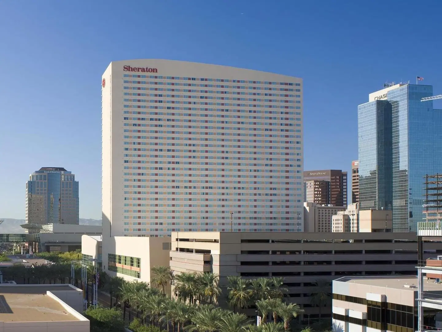 Sheraton Phoenix Downtown EXTERIOR