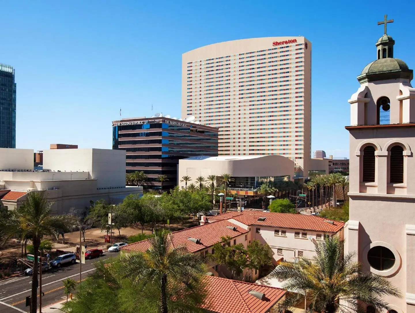 Sheraton Phoenix Downtown EXTERIOR