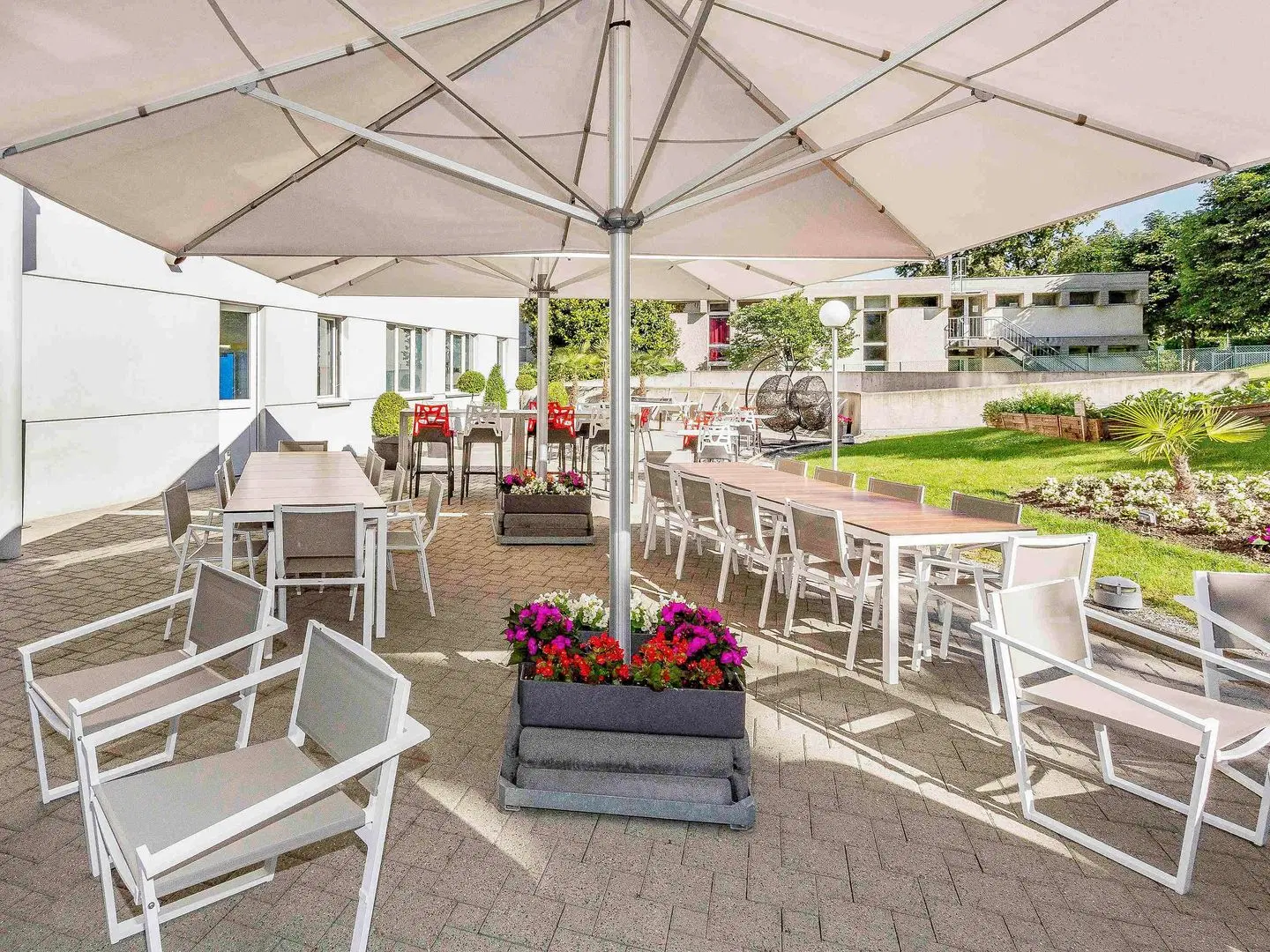 Novotel Suites Geneve Aeroport Hotel Terrasse