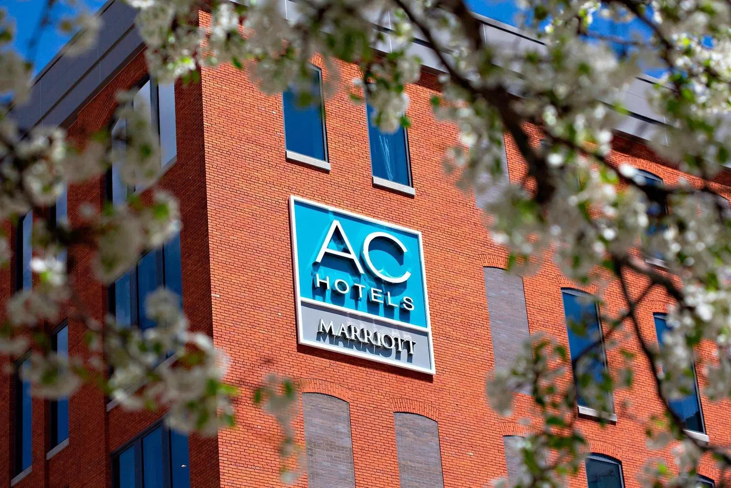 AC Hotel by Marriott Grand Rapids Downtown EXTERIOR