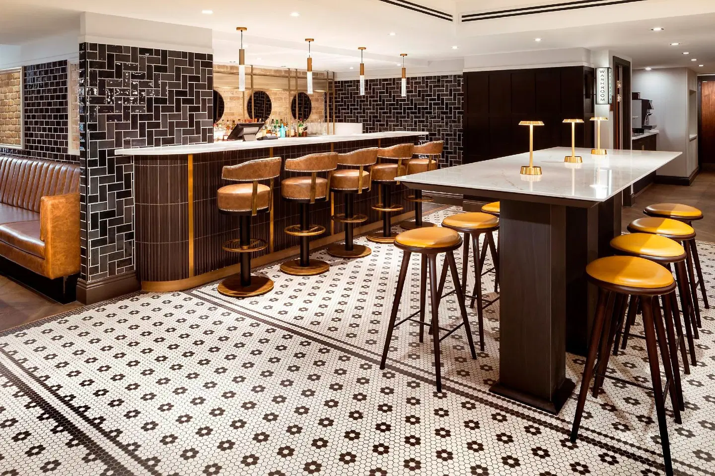 Courtyard by Marriott Edinburgh Bar