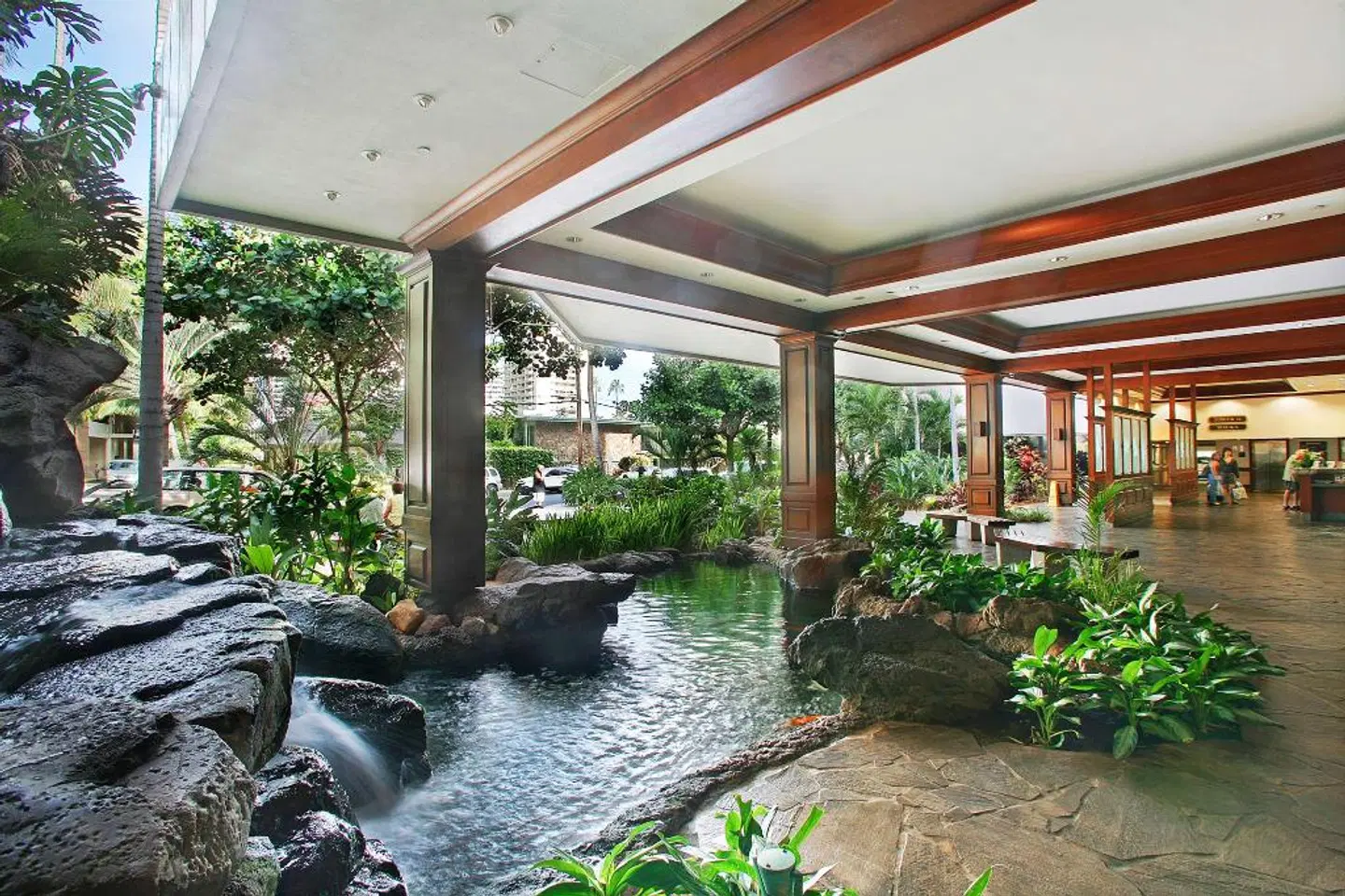 Aston at the Waikiki Banyan Garten