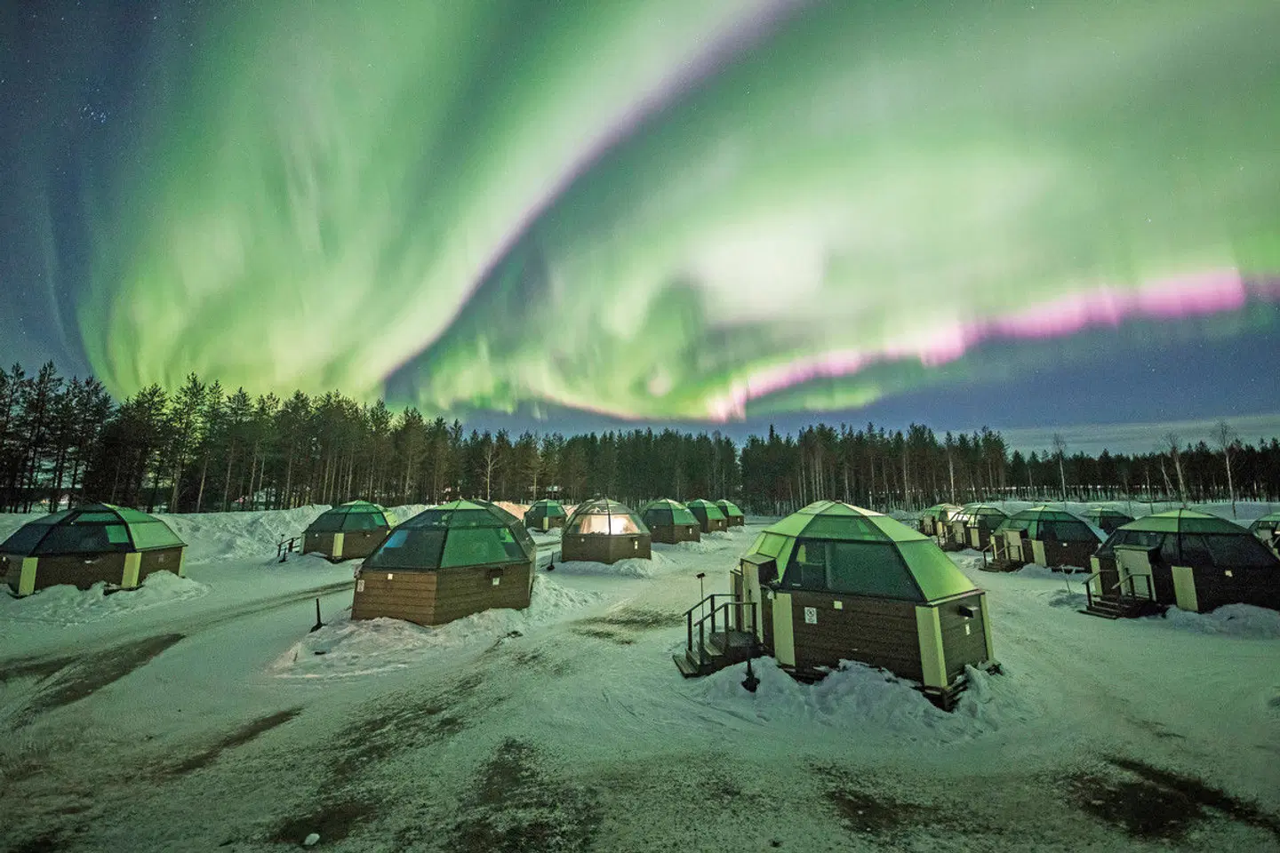 Polarlichtjagd im SnowHotel LANDSCAPE