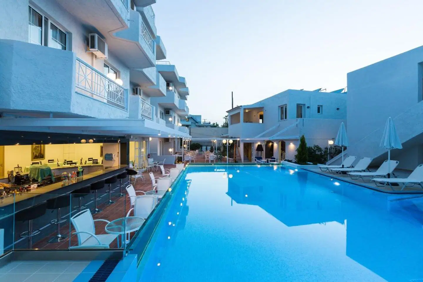 Castello Bianco Hotel OUTDOOR_POOL