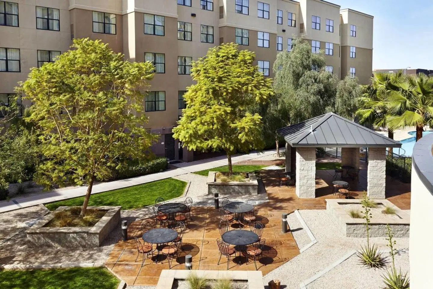 Courtyard by Marriott Phoenix North/Happy Valley Terrasse