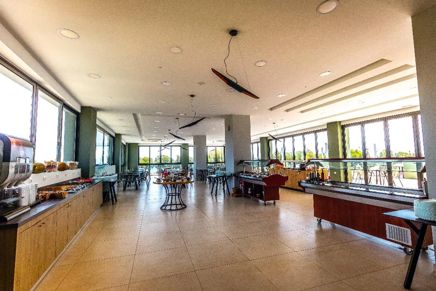 Ampelia Seaside Resort Bar