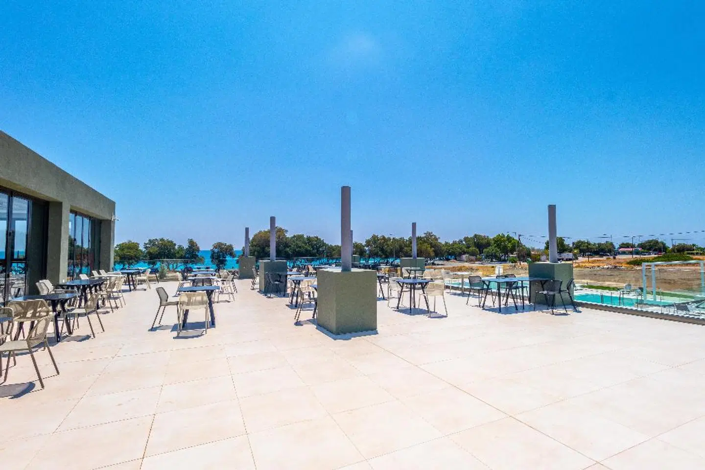 Ampelia Seaside Resort Strand
