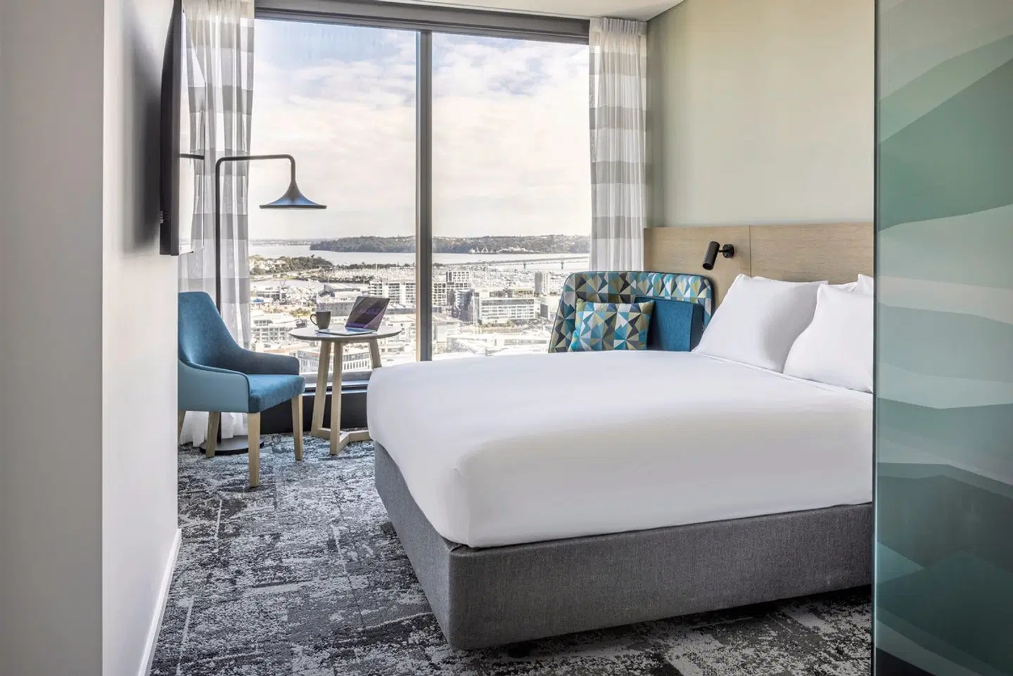 Holiday Inn Express Auckland City Centre ROOM_EXAMPLE