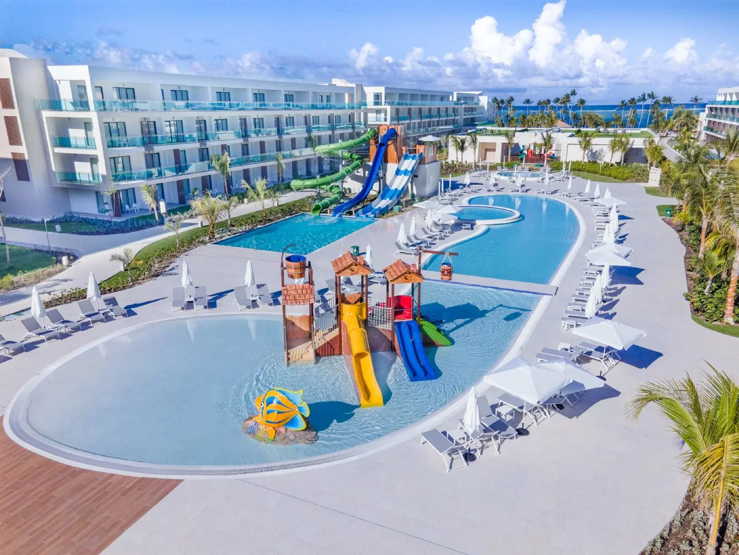 Serenade Punta Cana Beach & Spa Resort OUTDOOR_POOL