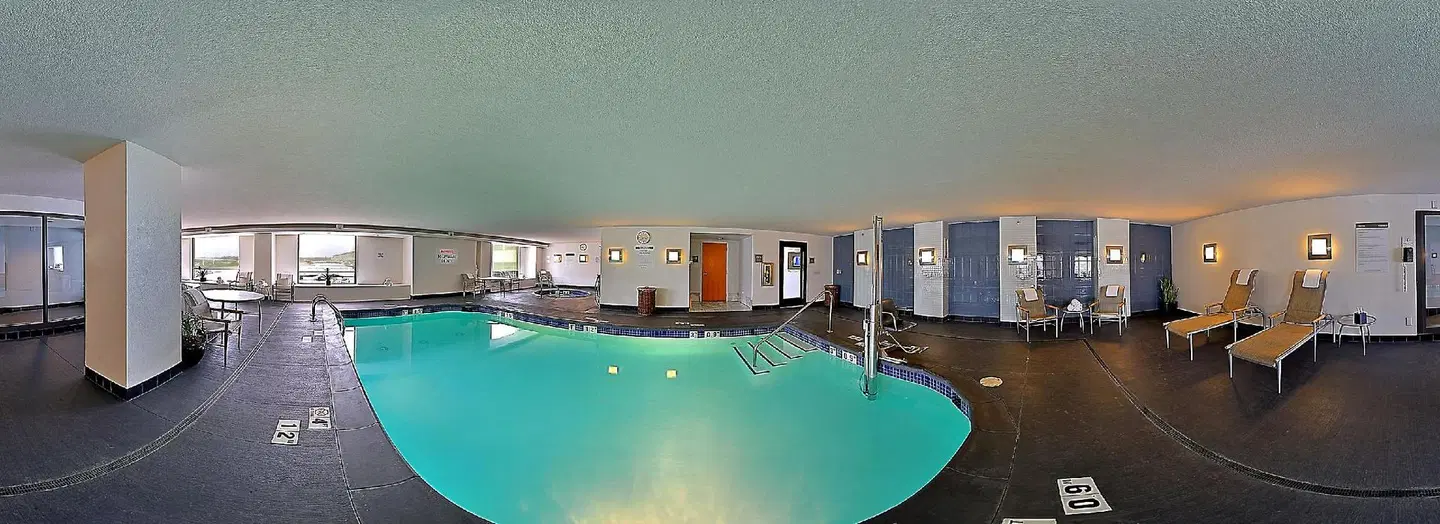 The Westin Detroit Metropolitan Airport Hallenbad