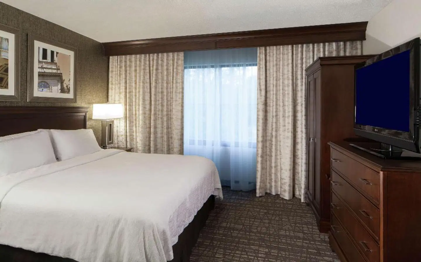 Embassy Suites by Hilton Philadelphia - Airport ROOM_EXAMPLE