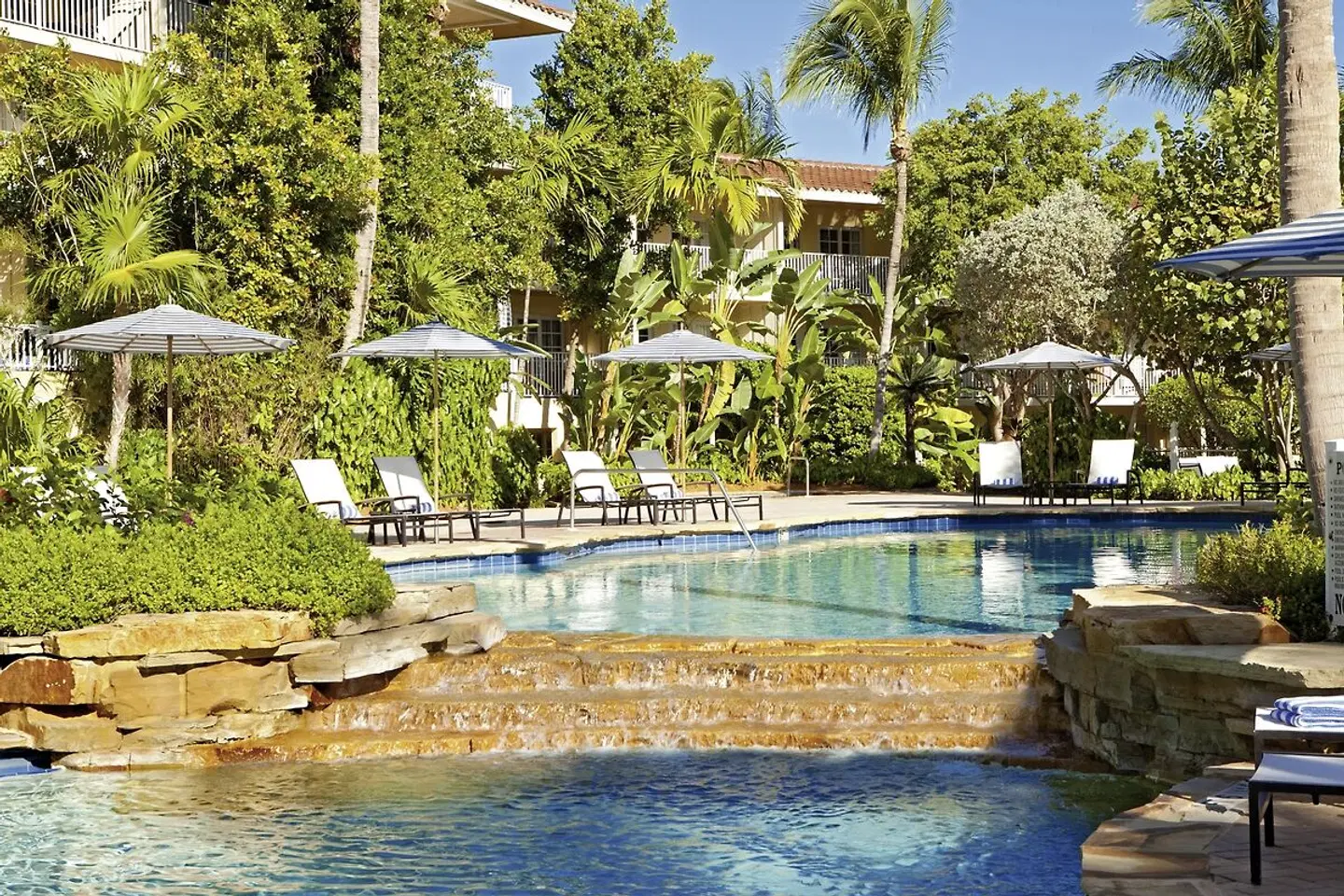 La Playa Beach Resort OUTDOOR_POOL