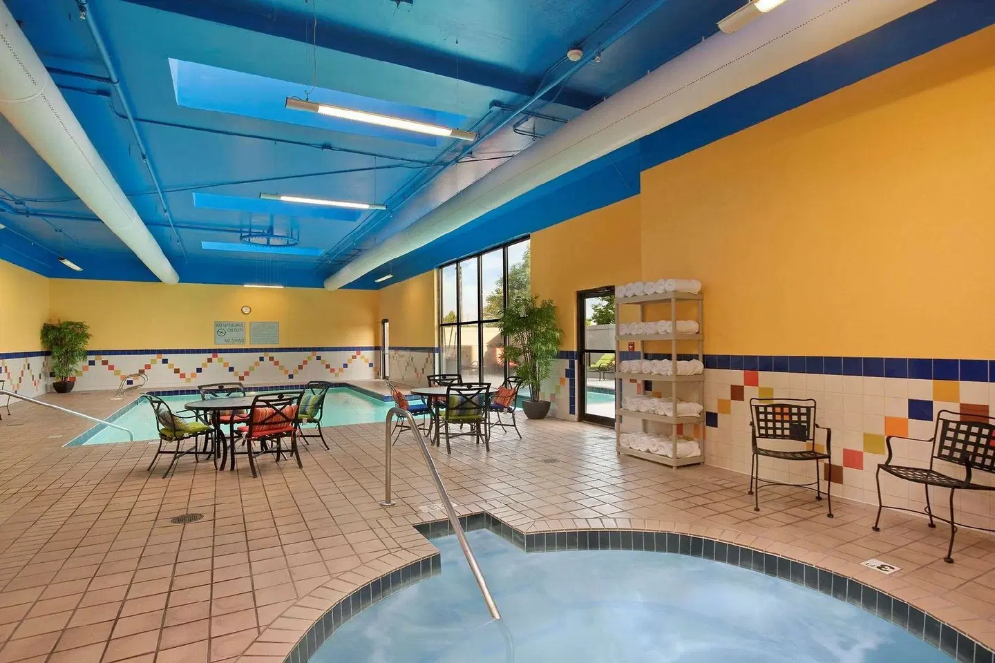 DoubleTree by Hilton Springfield LOUNGE_LOBBY