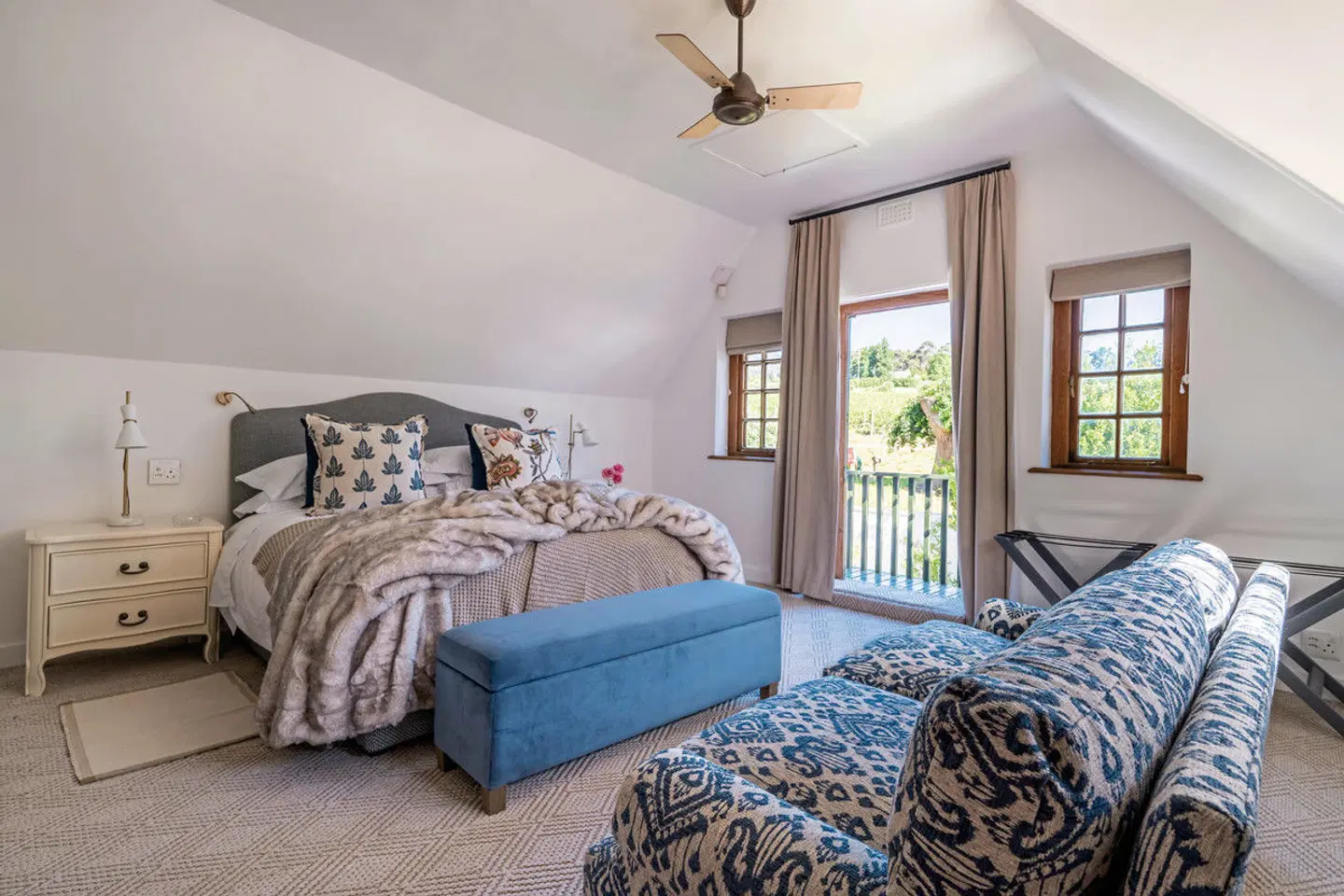 Navarre Residence ROOM_EXAMPLE