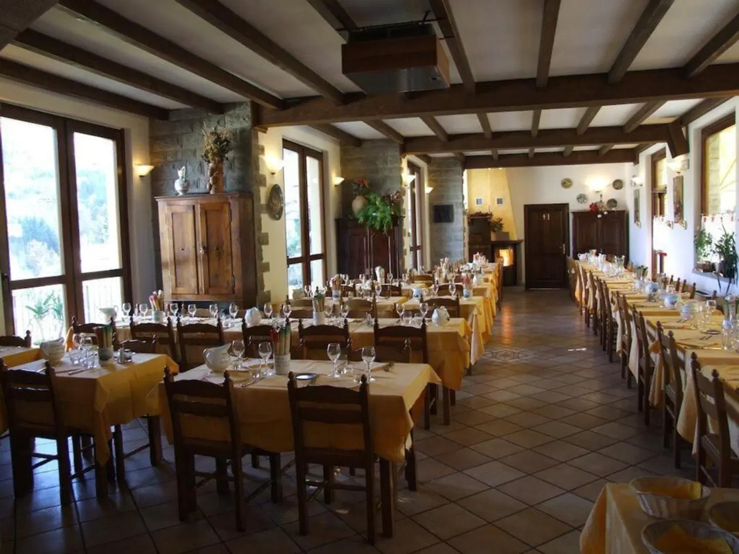 Caminetto Mountain Resort Restaurant