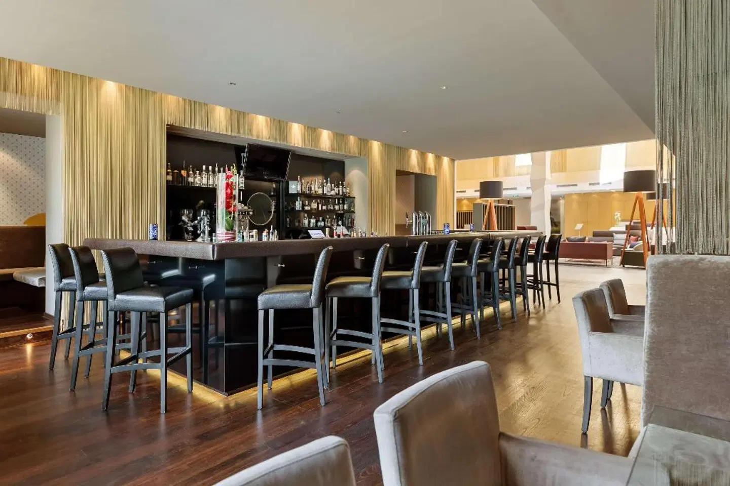 DoubleTree by Hilton Vienna Schonbrunn Bar