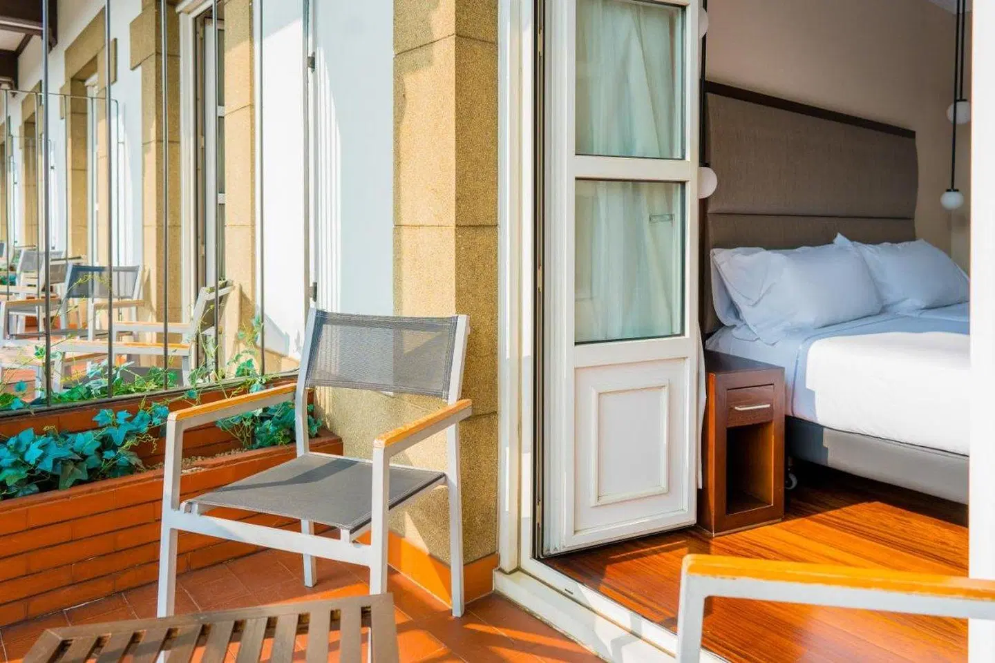 Compostela ROOM_EXAMPLE