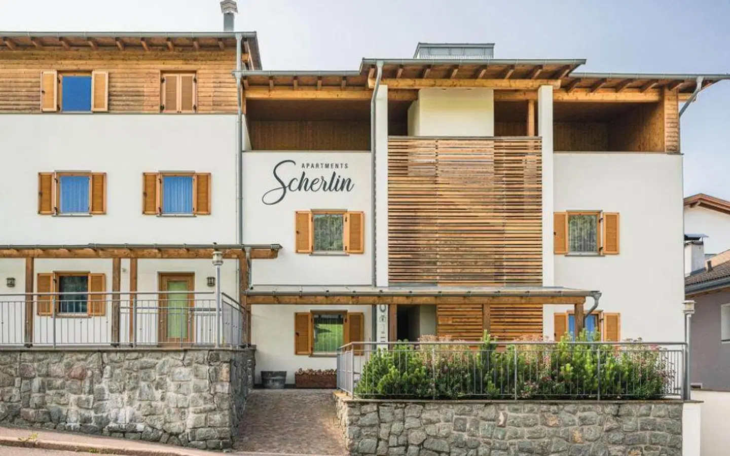 Scherlin Apartments EXTERIOR