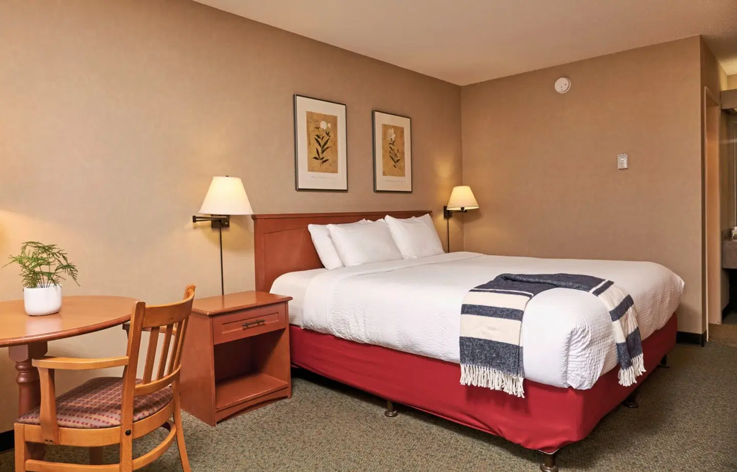 Marmot Lodge ROOM_EXAMPLE