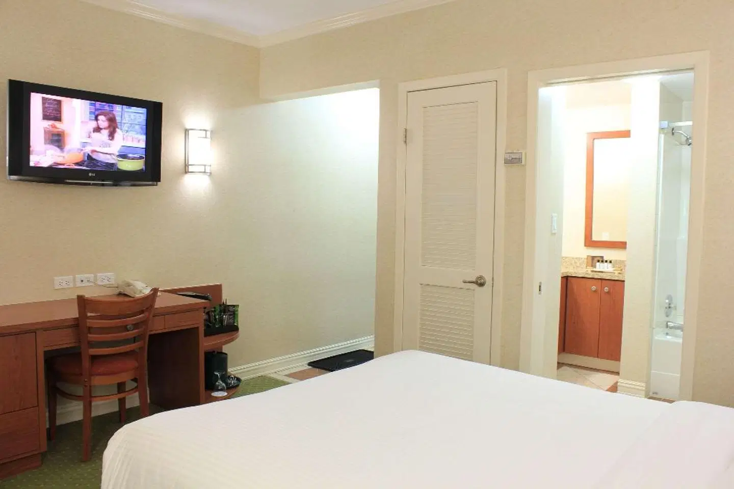 Quality Hotel & Conference Centre Sawridge ROOM_EXAMPLE