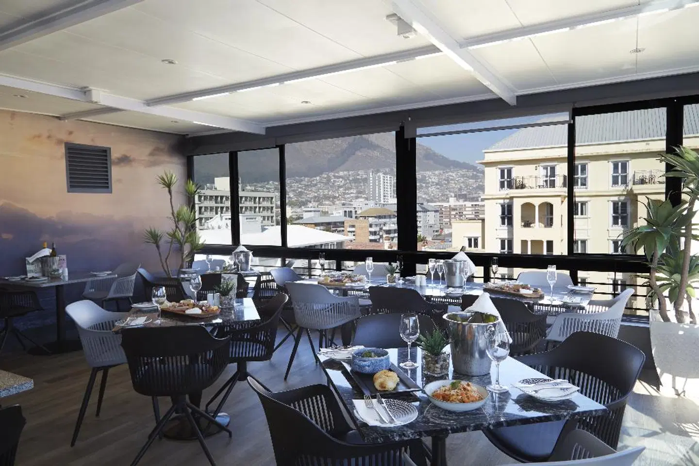 The Hyde All Suite Hotel Restaurant