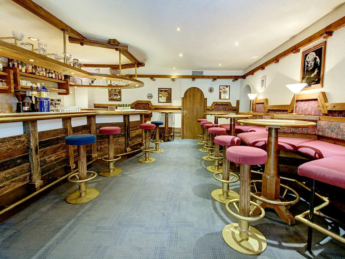 Sporthotel Hochlienz - Ferienresort & Almdorf Bar