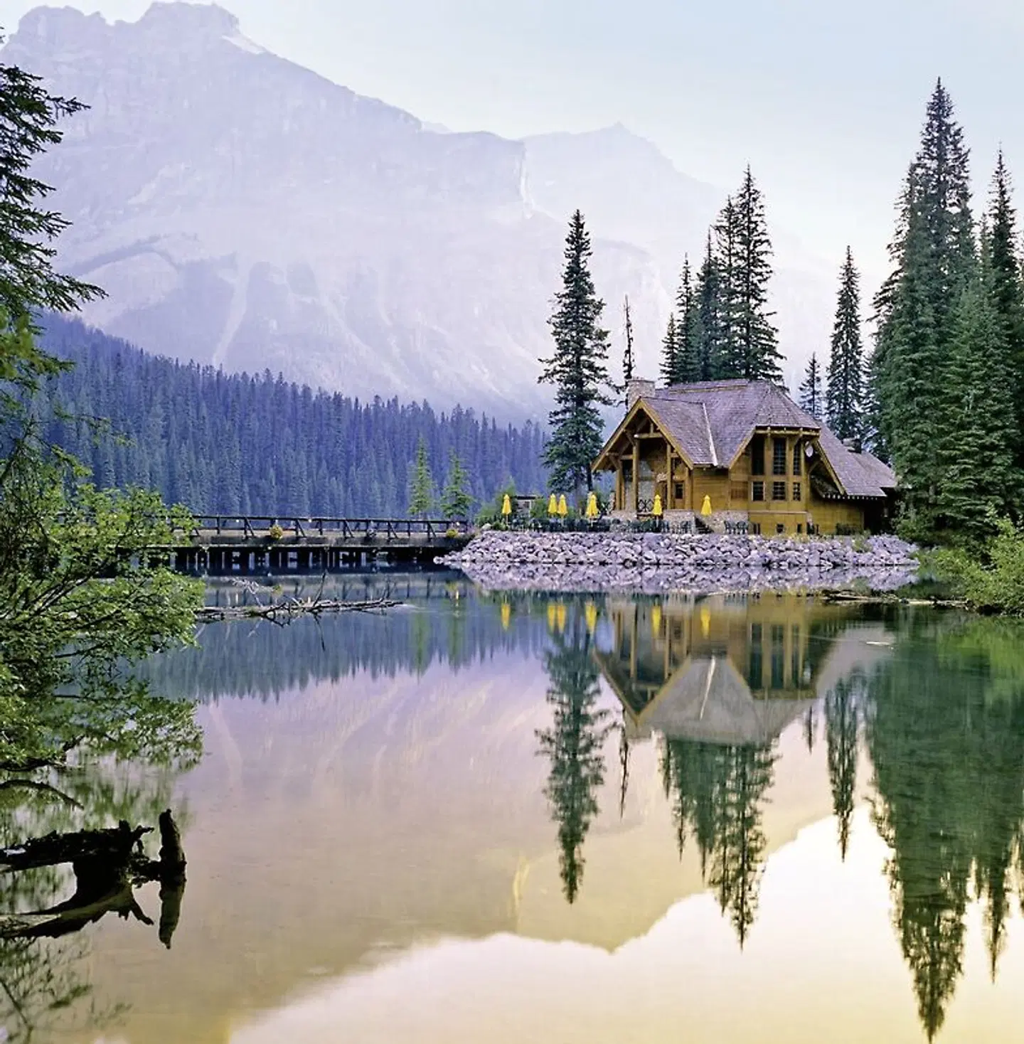 Emerald Lake Lodge LANDSCAPE