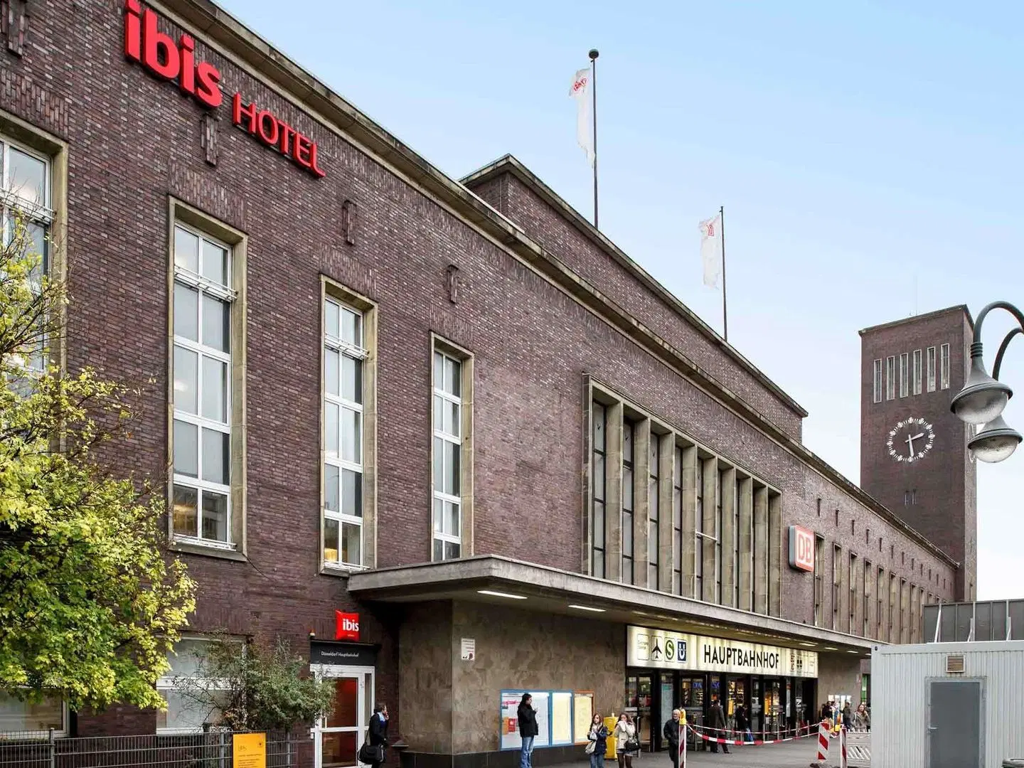 ibis Duesseldorf Hauptbahnhof Hotel EXTERIOR