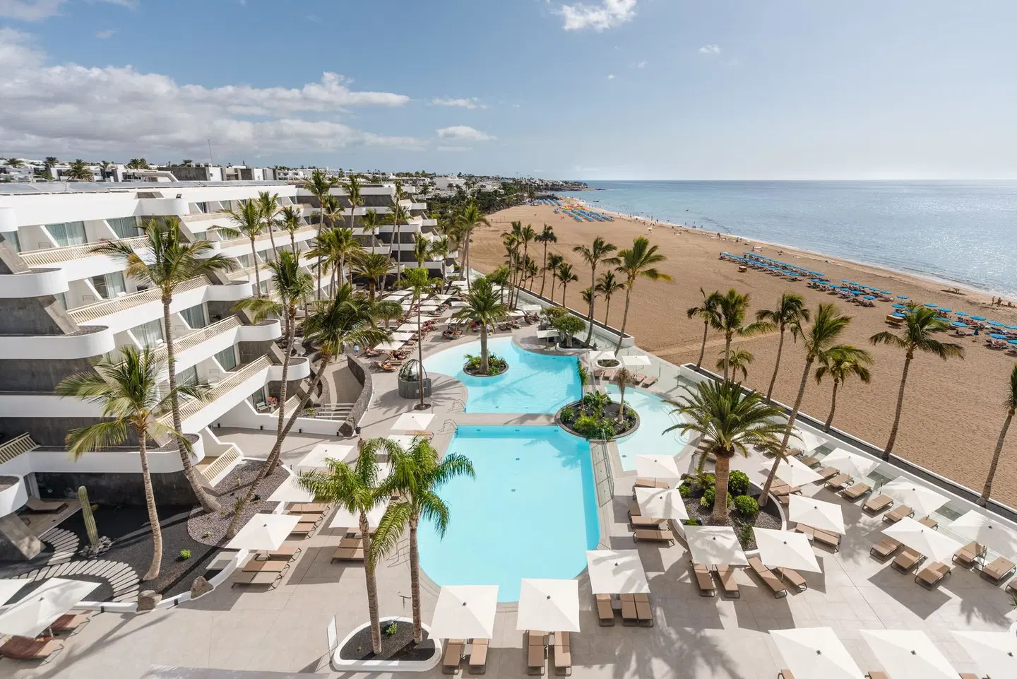 Plus Fariones Suite Hotel OUTDOOR_POOL