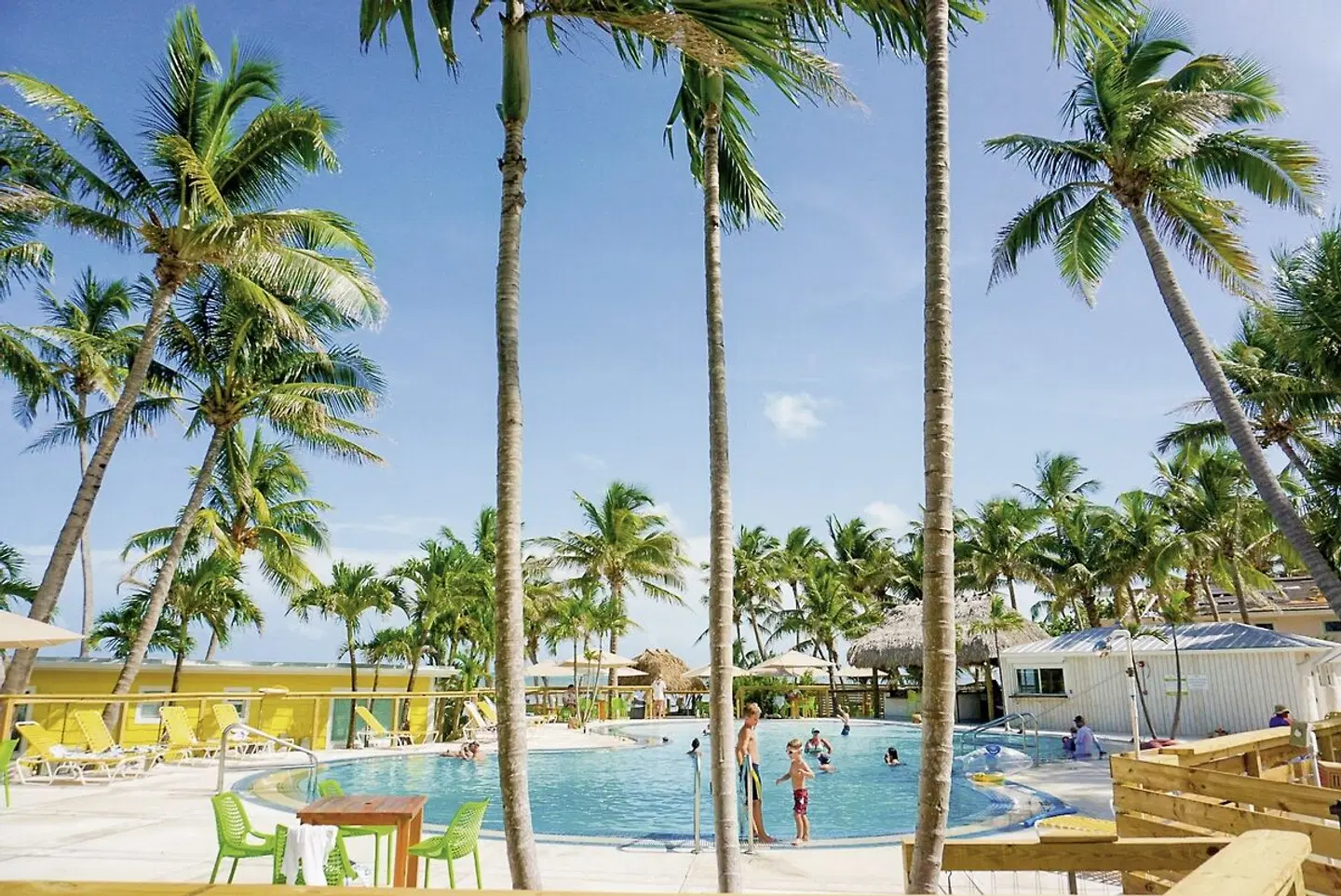 La Siesta OUTDOOR_POOL