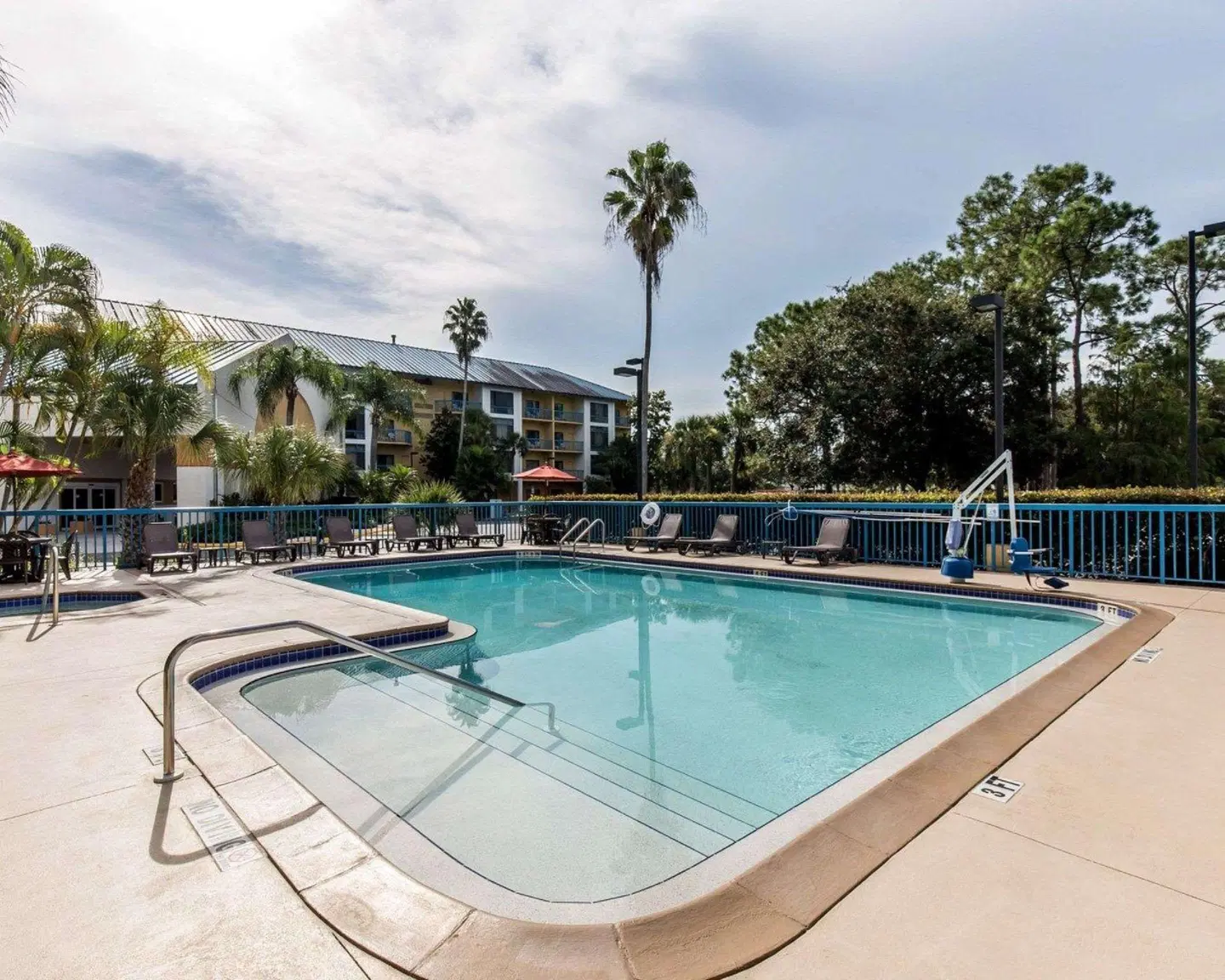 Tollgate Inn OUTDOOR_POOL