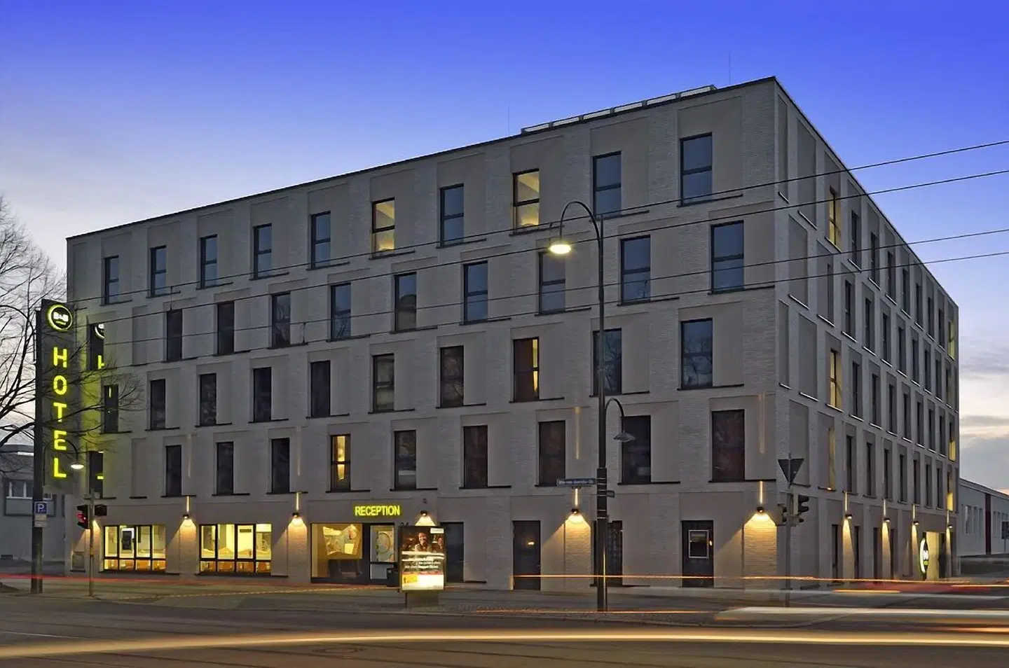 B&B Hotel Magdeburg-City EXTERIOR